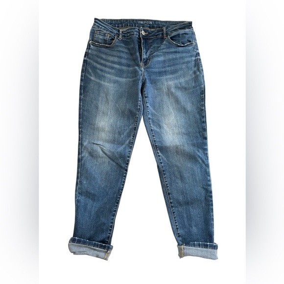 Maurices Denim - Maurices Stretch Straight Leg Jean Sz 12 Med Wash Mid Rise Med Wash Cotton Blend